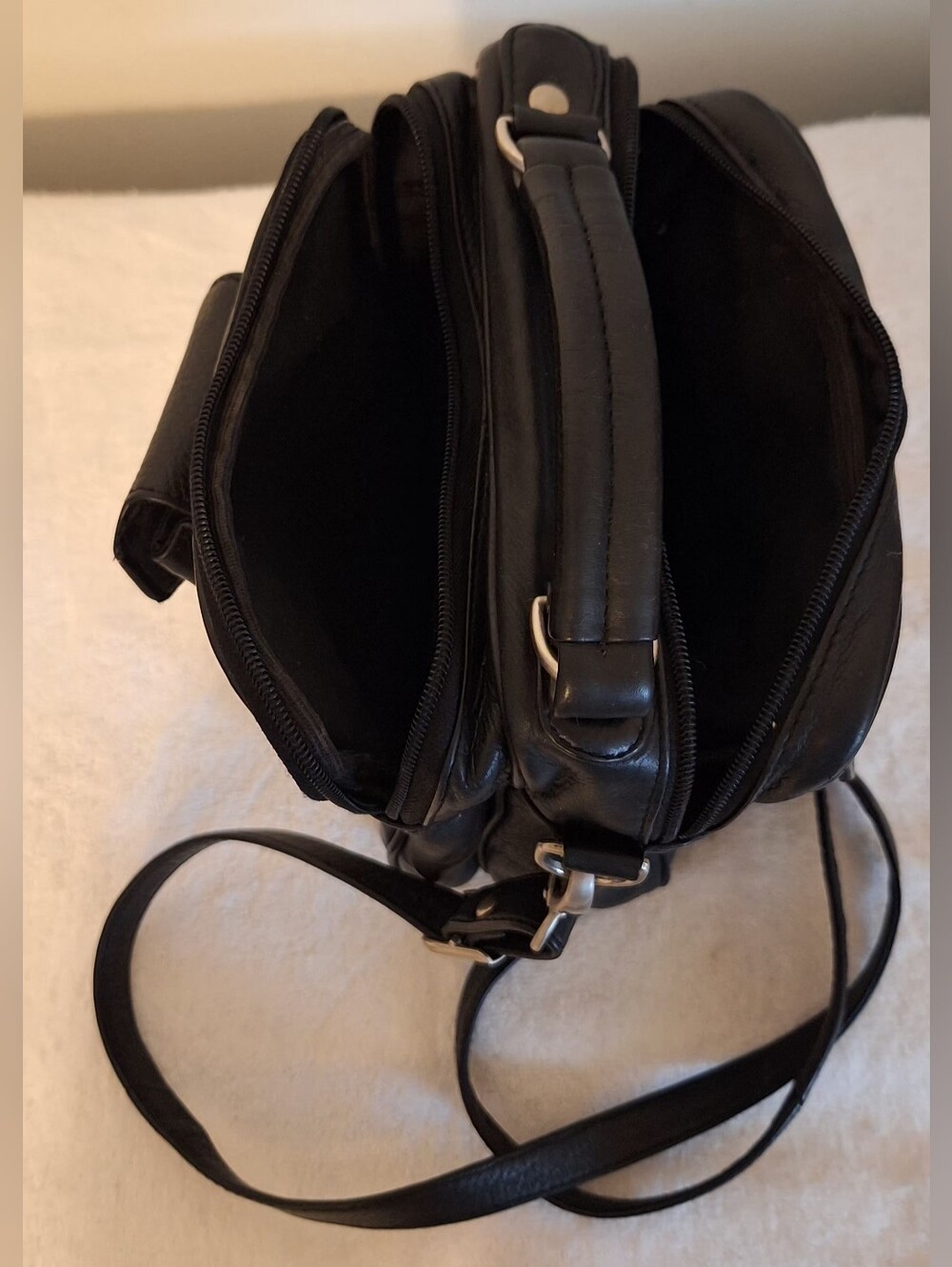 Wilsons Leather Black Leather Compact Messenger with Adjustable Strap - Picture 9 of 12